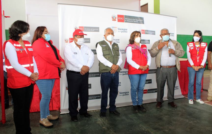 Alcalde de Huaral y ministra de Desarrollo e Inclusión Social participan en la feria “Midis empoderando a las madres&nbsp;peruanas”