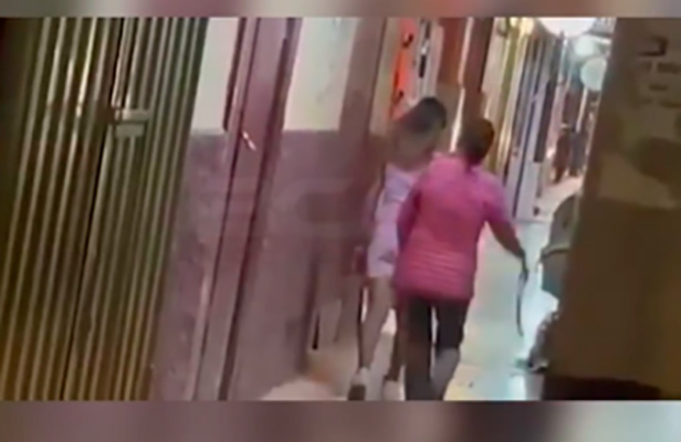 La Libertad: madre saca a correazos a su hija de una&nbsp;discoteca