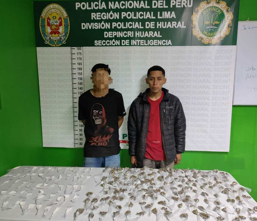 Efectivos policiales capturan a dos presuntos micro comercializadores de droga, entre ellos un menor de&nbsp;edad