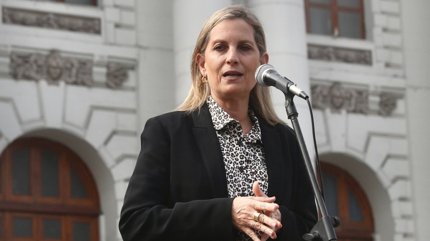 María del Carmen Alva: “El presidente Castillo debería contagiarse de Aníbal Torres y también&nbsp;renunciar”