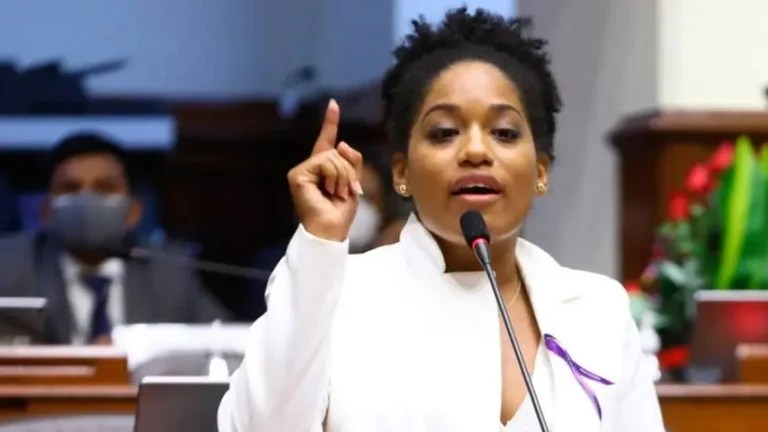 Rosangella Barbarán asegura que el Perú no ha colapsado gracias al gobierno de Alberto&nbsp;Fujimori