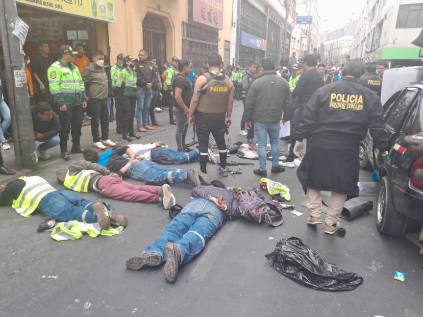 Policía capturó a cinco sujetos que intentaron asaltar una agencia bancaria en el Cercado de&nbsp;Lima
