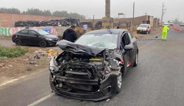 Chancay: cuatro heridos dejó choque entre auto y cisterna en la Panamericana&nbsp;Norte