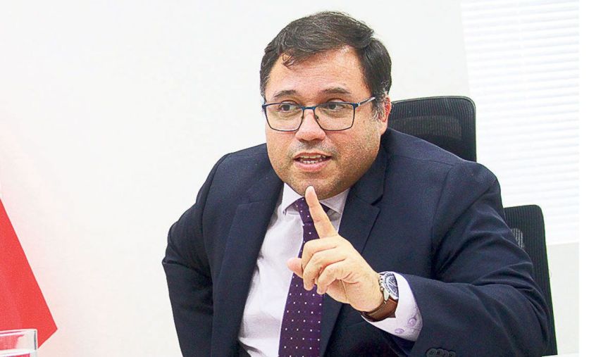 Juez Constitucional ordena a presidente del Consejo de Ministros proceda a restituir en el cargo de procurador general del Estado al Dr. Daniel&nbsp;Soria