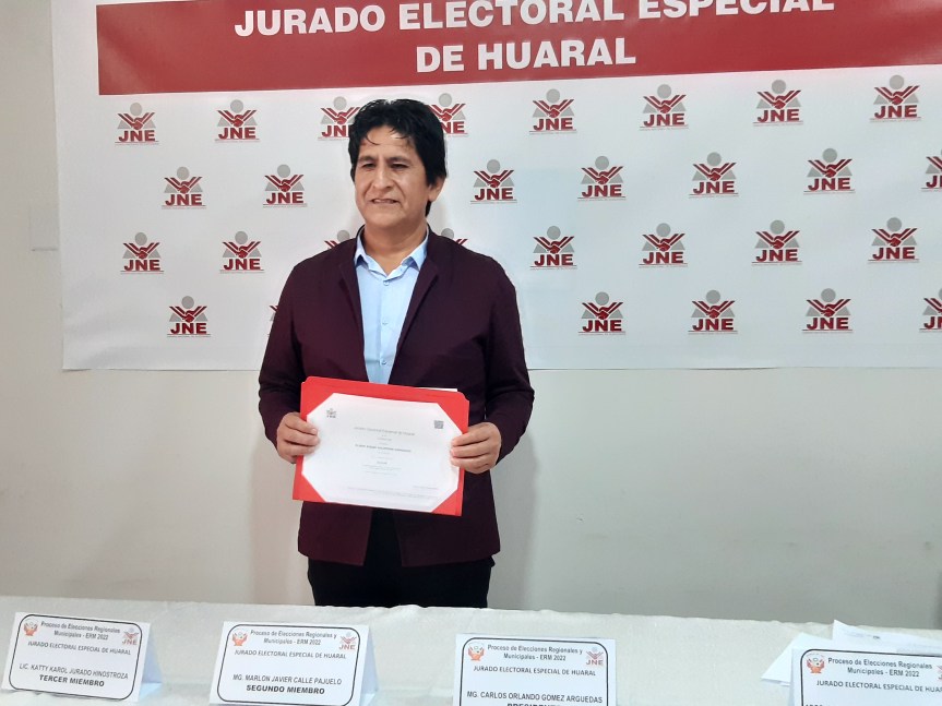 JEE entregó credenciales a alcalde y regidores electos de&nbsp;Ihuari