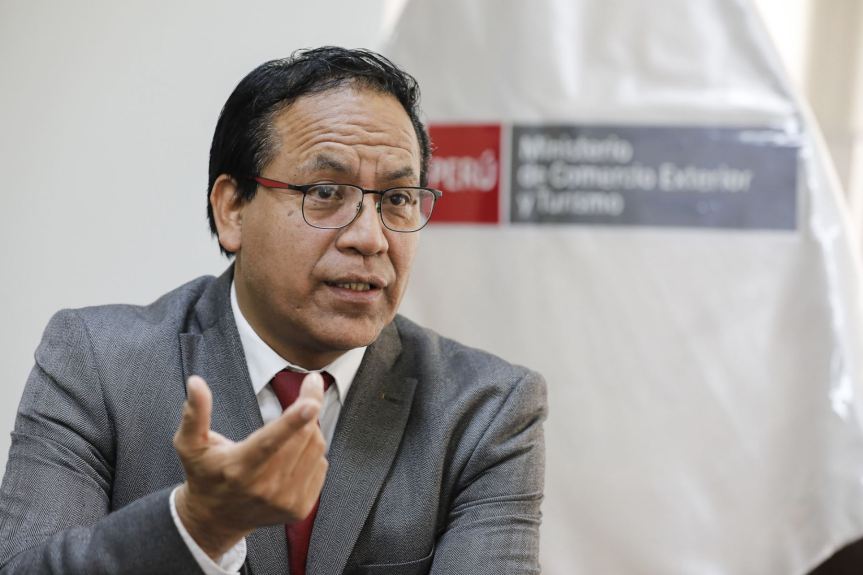 Denuncian cobro de cupos en el Mincetur por pedido del ministro Roberto&nbsp;Sánchez