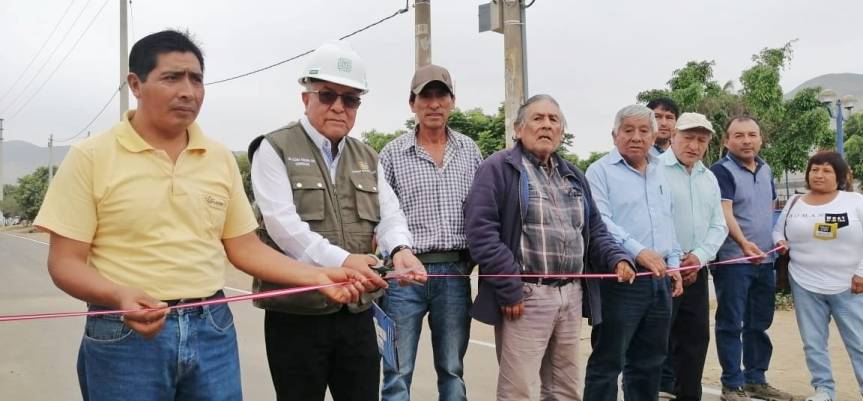 12 Km de asfaltado de la Carretera Aucallama – Palpa, valorizada en más de 13.5 millones, es inaugurada por Ricardo&nbsp;Chavarría