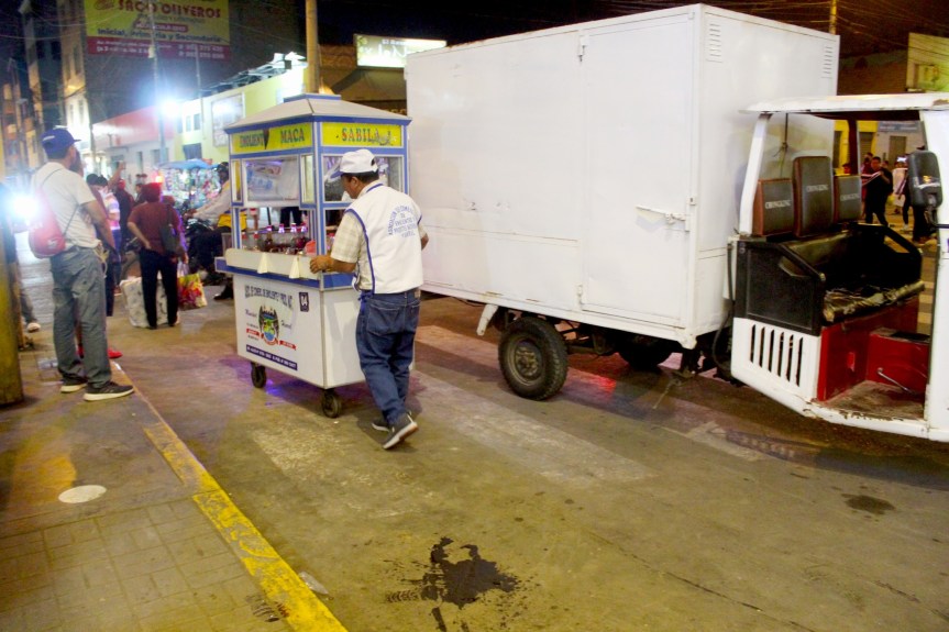 Abogado huaralino pide a alcalde provincial considerar la decisión de reubicar a los emolienteros de la plaza de&nbsp;armas