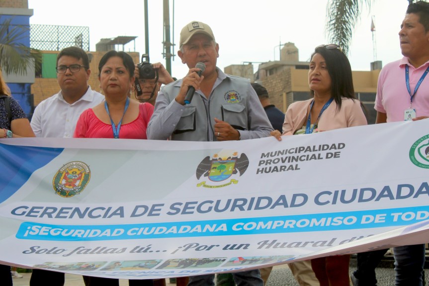 Autoridades se unen en pasacalle en favor de la lucha contra la inseguridad&nbsp;ciudadana