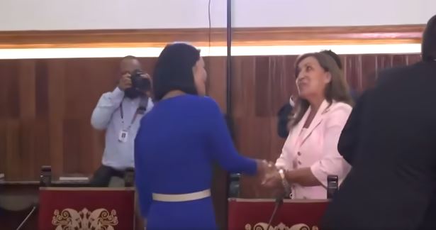 Keiko Fujimori “encarna la dictadura de su papá”, dijo Dina Boluarte dos años antes de tenerla cara a&nbsp;cara