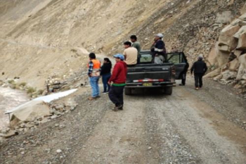 Rescatan cadáver de mujer que falleció como consecuencia de un huayco en&nbsp;Yauyos