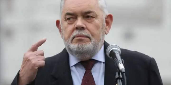 Jorge Montoya pide arrestar a sediciosos que «incitan a quemar la constitución y al cierre del&nbsp;Congreso»