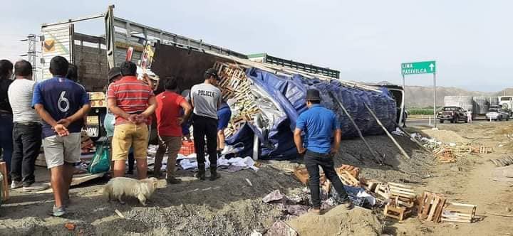 Paramonga: tráiler que transportaba mangos se despistó en la Panamericana&nbsp;Norte