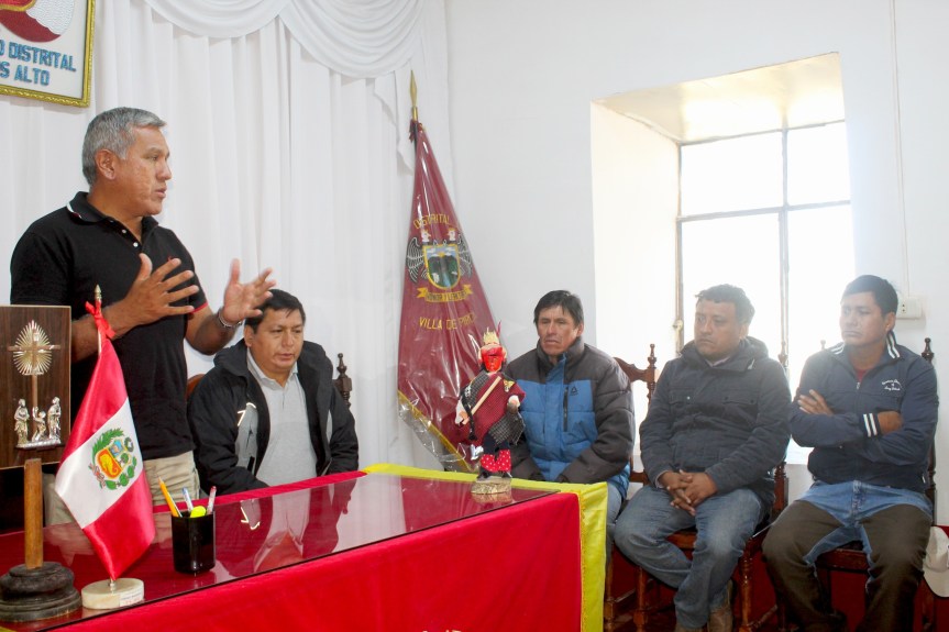 Alcalde Fernando Cárdenas llegó al distrito de Atavillos Alto y entregó ayuda para damnificados de la&nbsp;zona