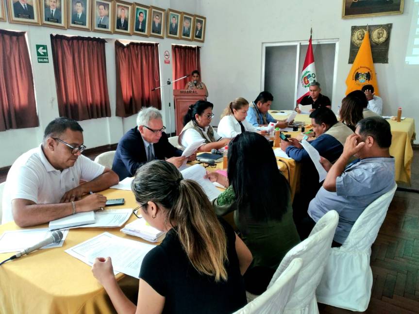 En sesión extraordinaria de concejo se autoriza al alcalde a realizar convenios y gestiones en favor de las zonas afectadas por caída de lluvia y  entrada de&nbsp;huayco