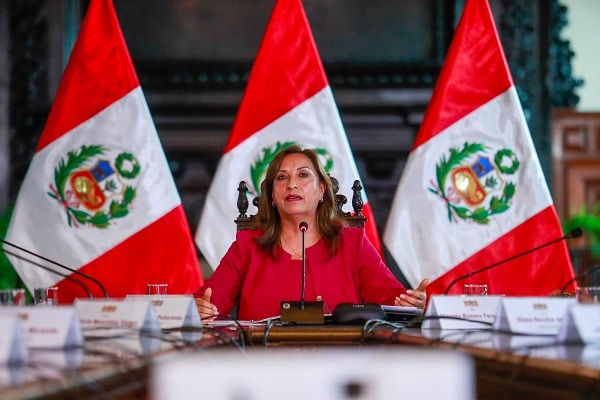 Dina Boluarte: «pondremos 16 escuelas PNP para que postulen más ciudadanos…»