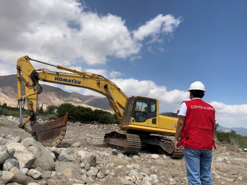 Contraloría evidenció maquinaria pesada en estado de abandono cerca de río en&nbsp;Sayán