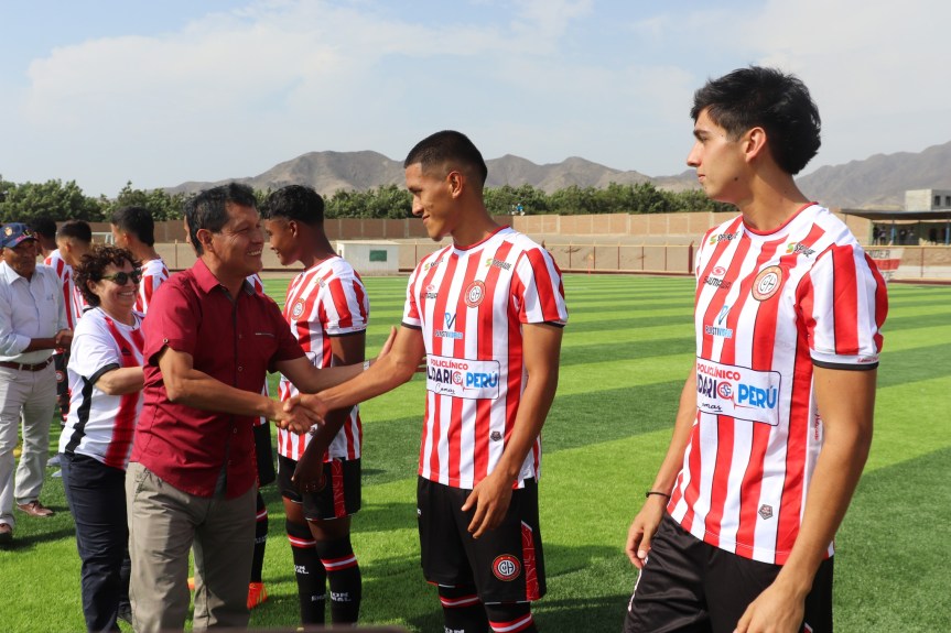 Unión Huaral y Universitario de Deportes visitaron el estadio «Oswaldo Salguero García» para protagonizar la tarde del&nbsp;pelícano
