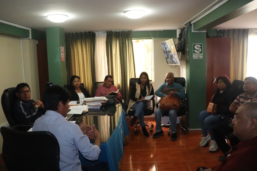 Dirigentes y representantes de las empresas de transporte público sostienen reunión de trabajo con alcalde de&nbsp;Aucallama