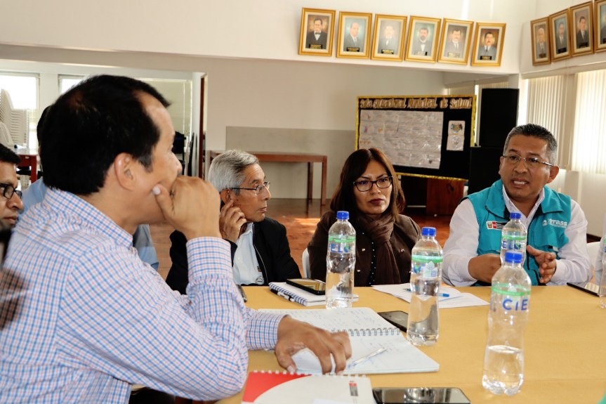 Burgomaestre Fernando Cárdenas sostiene reunión de coordinación para promover el reinicio de la construcción de la PTAR para&nbsp;Huaral