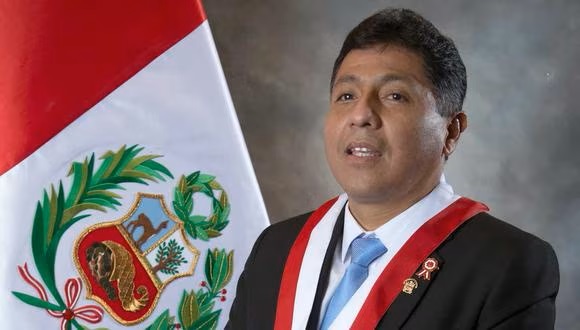 Congresistas exigen pago de combustible por días que festejaron cumpleaños&nbsp;familiares