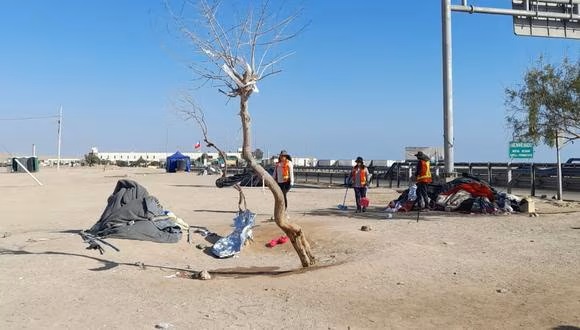 Tacna: Extranjeros ilegales se retiran de la frontera entre Perú y&nbsp;Chile