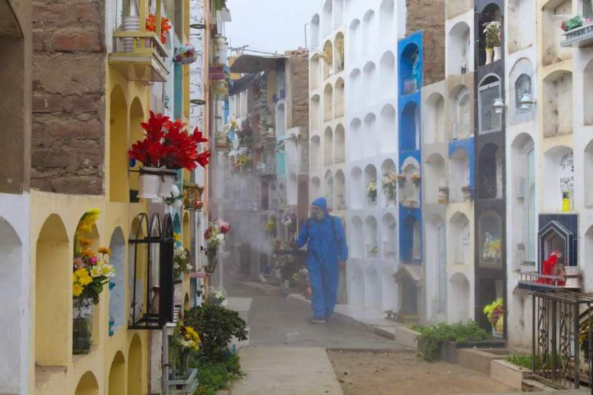 Realizan fumigación de prevención en cementerio municipal ante emergencia sanitaria por brote de&nbsp;dengue