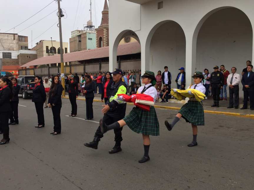 I.E. 21009 Luis Subauste del Río y el jardín de niños 400 participaron de la ceremonia de&nbsp;izamiento