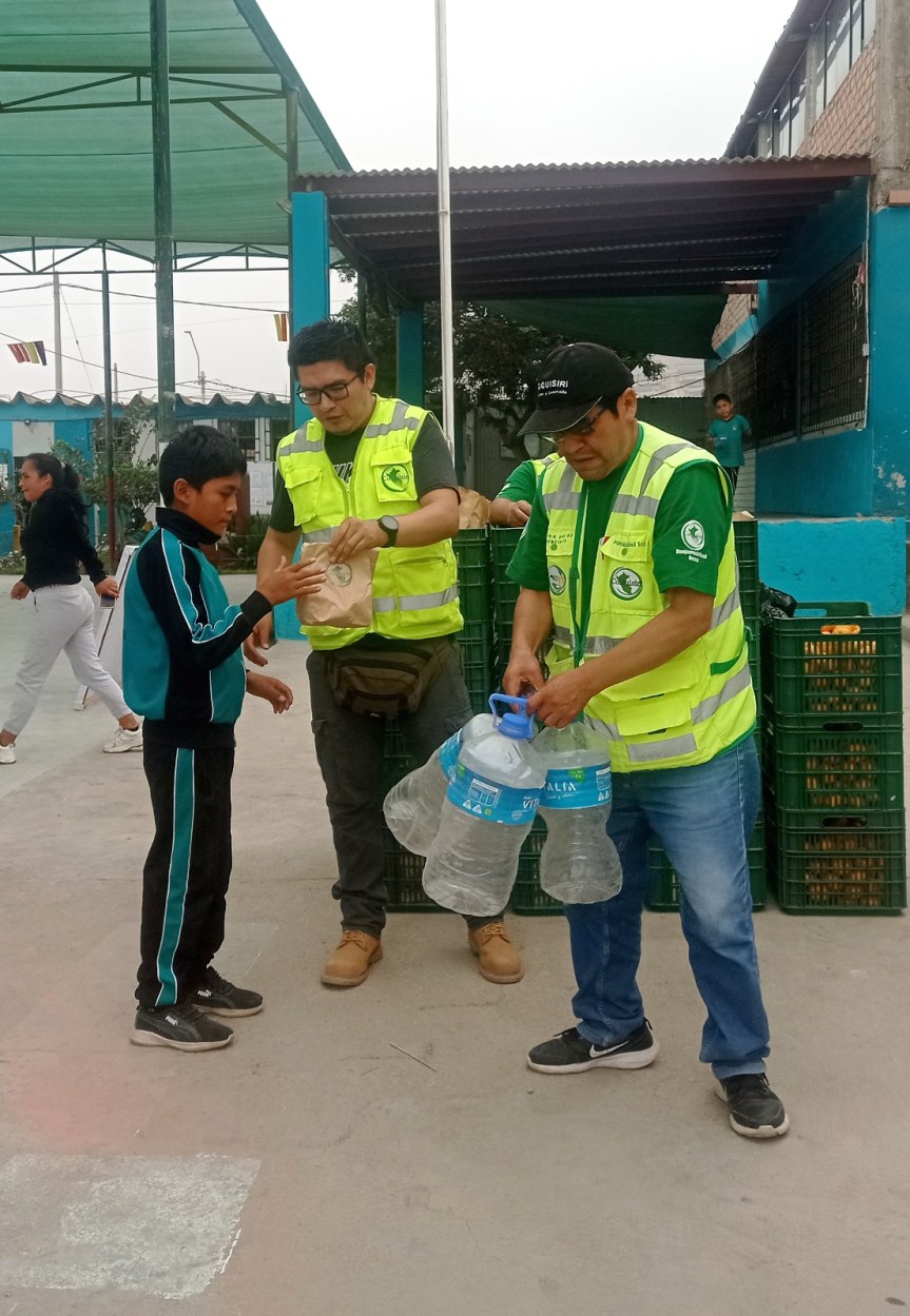 Alumnos de la I.E. Tupac Amaru de Pampa Libre participaron de jornada de capacitación de Medio Ambiente y Ecotrueque organizado por&nbsp;Colquisiri
