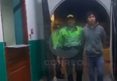 Depravado ingresó a baño de universidad para grabar a estudiantes en&nbsp;Huancayo