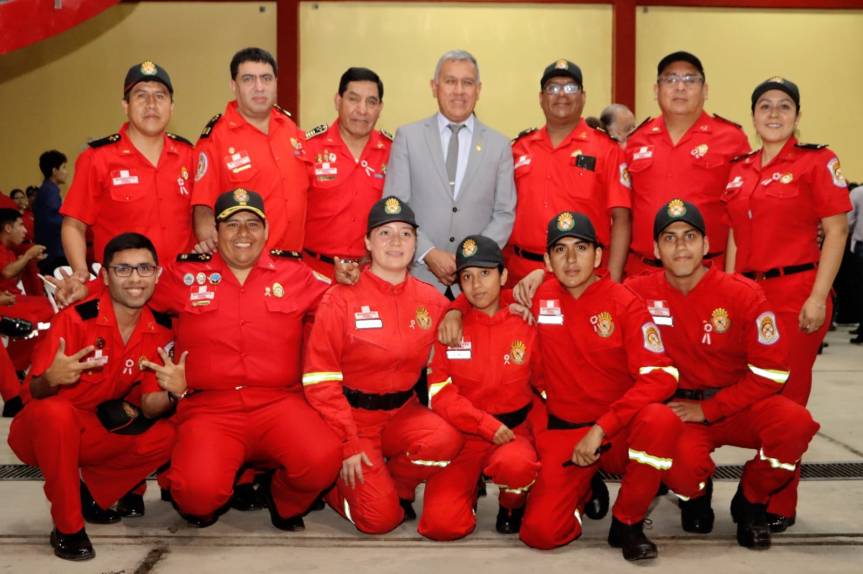 Alcalde Fernando Cárdenas Sánchez apadrinó inauguración de la Compañía de Bomberos n⁰ 44-&nbsp;Huaral