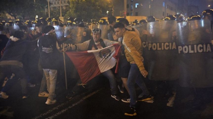 Al menos 8 personas resultaron heridas tras manifestaciones en el Centro de Lima, según Defensoría del&nbsp;Pueblo