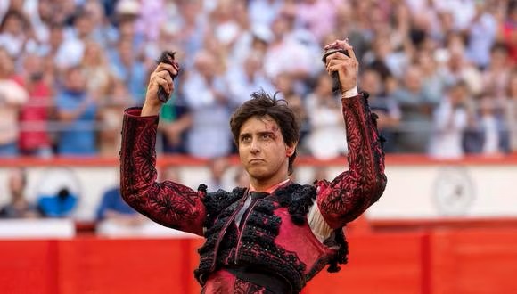 Torero peruano Andrés Roca Rey fue corneado por dos toros en España y se encuentra con “pronóstico&nbsp;reservado”