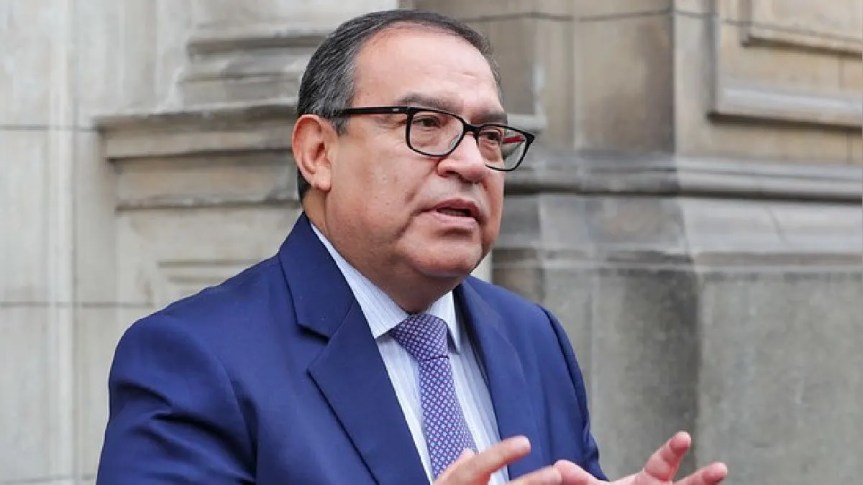 Alberto Otárola aseguró que la presidenta Dina Boluarte seguirá viajando al exterior cuando «sea&nbsp;imprescindible»
