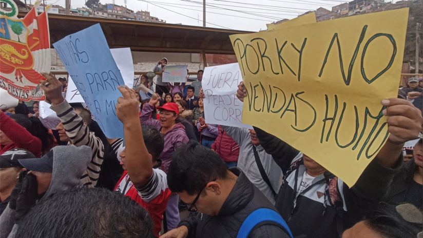 Vecinos realizan plantón contra peaje de rutas de Lima en Puente&nbsp;Piedra