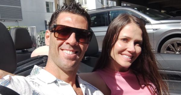 Esposo de Maju Mantilla es captado con otra mujer en una&nbsp;camioneta