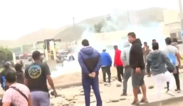 Ventanilla: pescadores afectados por derrame de petróleo se enfrentaron a la Policía en protesta contra&nbsp;Repsol