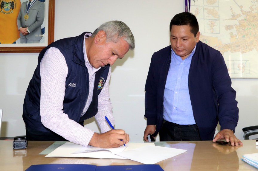 La municipalidad de Atavillos Alto firmó convenio con la MPH y la comunidad de Huaoquin para construcción de muro de contención  