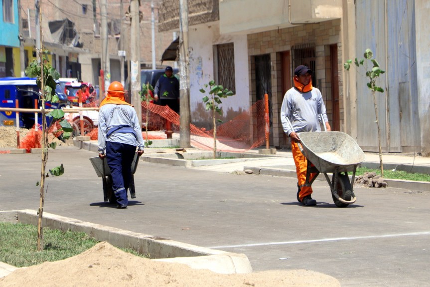 Proyecto de construcción de pistas y veredas en Urb. Señor de los Milagros ingresa a su fase&nbsp;final