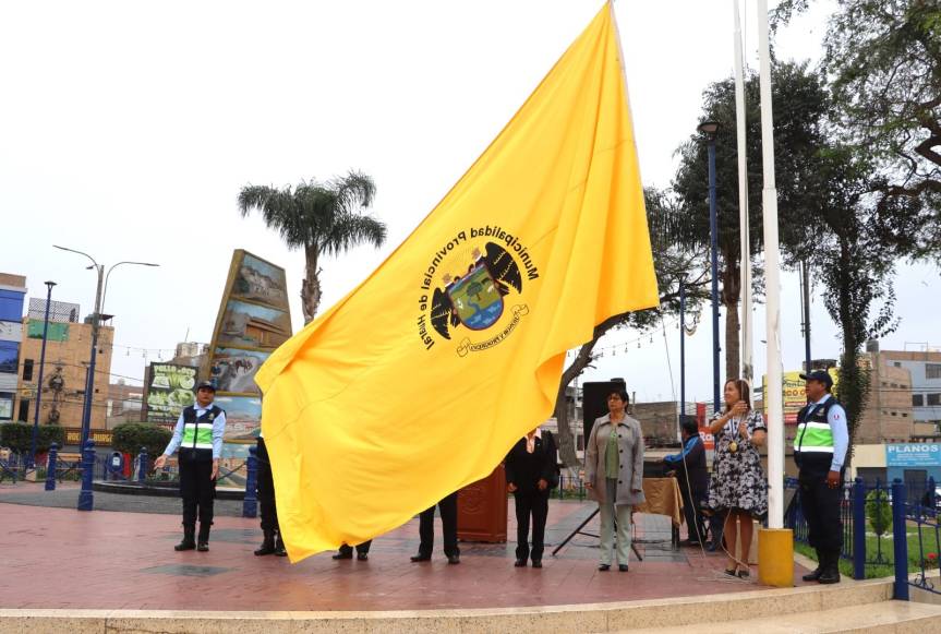 Ugel 10 de Huaral y tres importantes instituciones educativas encabezaron ceremonia de&nbsp;izamiento