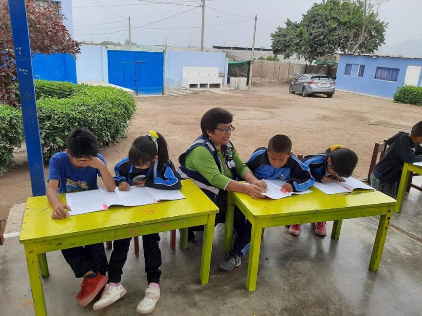 «Festival de Lectura» compartió cautivadoras sesiones de lectura con niños de la I.E. «Santísima Virgen&nbsp;María»