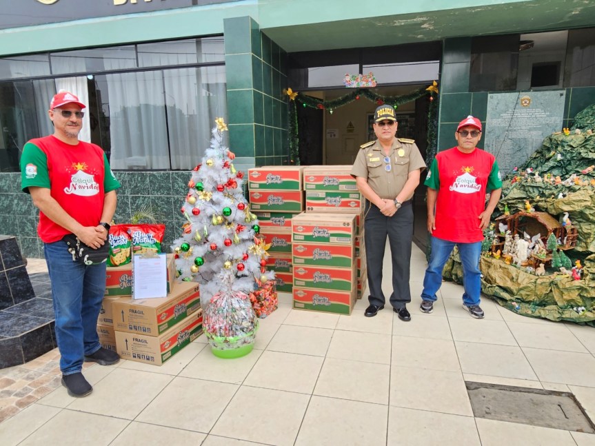 Reconociendo el trabajo que realizan, minera Colquisiri entrega 200 panetones en favor de la PNP de la Divpol&nbsp;Huaral