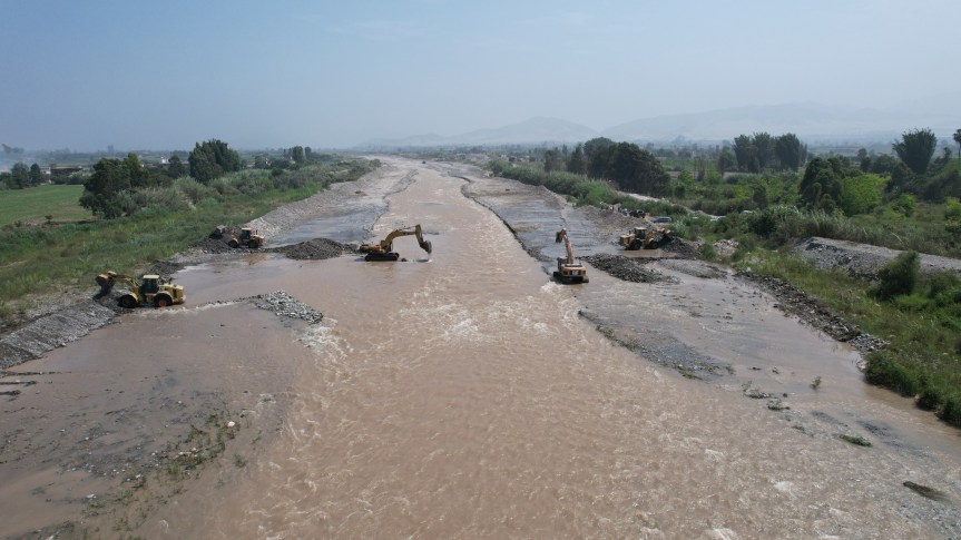 En articulación con Sociedad Nacional de Minería, Petróleo y Energía se culminó los trabajos de limpieza y descolmatación en río Chancay –&nbsp;Huaral