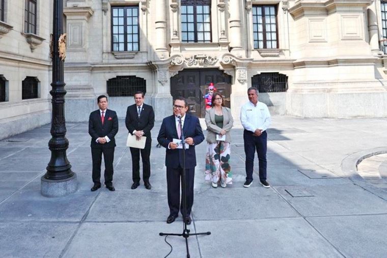 Gobierno aprueba proyecto de ley para cese inmediato de profesores con ideología&nbsp;violentista