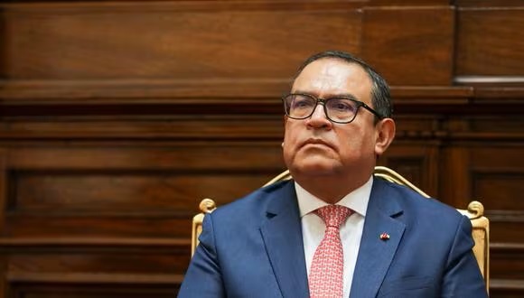 El premier Otárola: Cuando el amor&nbsp;idiotiza