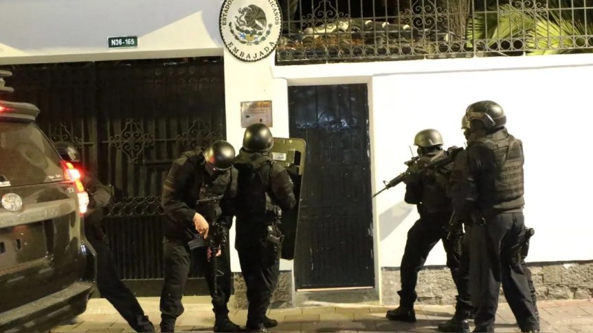 Gobierno de Estados Unidos condena «el uso de la fuerza» contra embajada de México en&nbsp;Quito