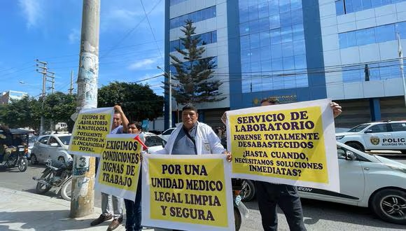 Lambayeque: Fiscal de la Nación llega a Chiclayo y lo reciben con&nbsp;protesta