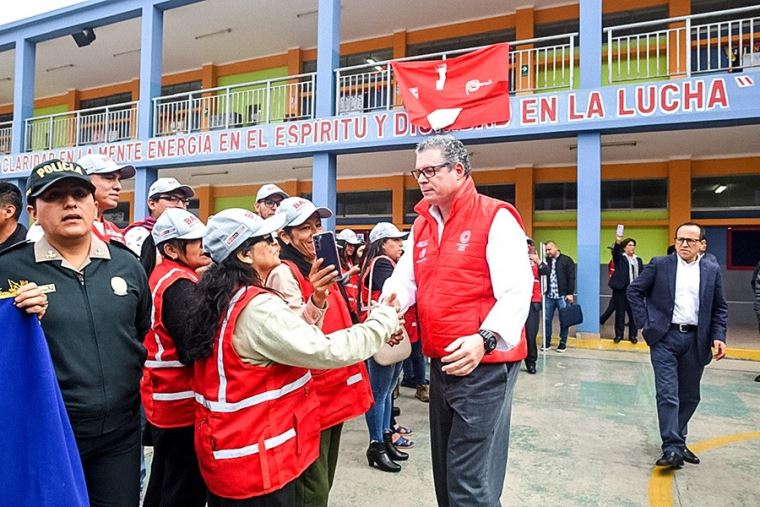 Minedu separa a 150 docentes y administrativos condenados o procesados ​​por delitos&nbsp;graves