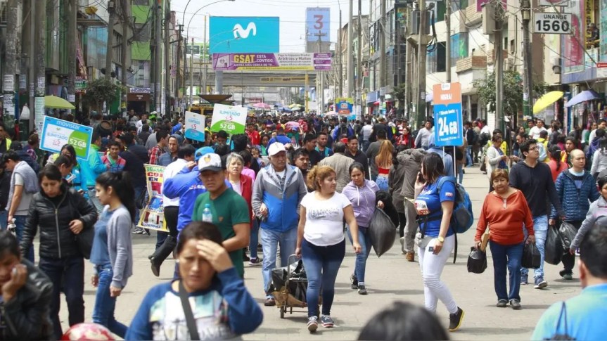 Más de 13 millones de peruanos están en el sector informal, revela el ministro de&nbsp;Trabajo