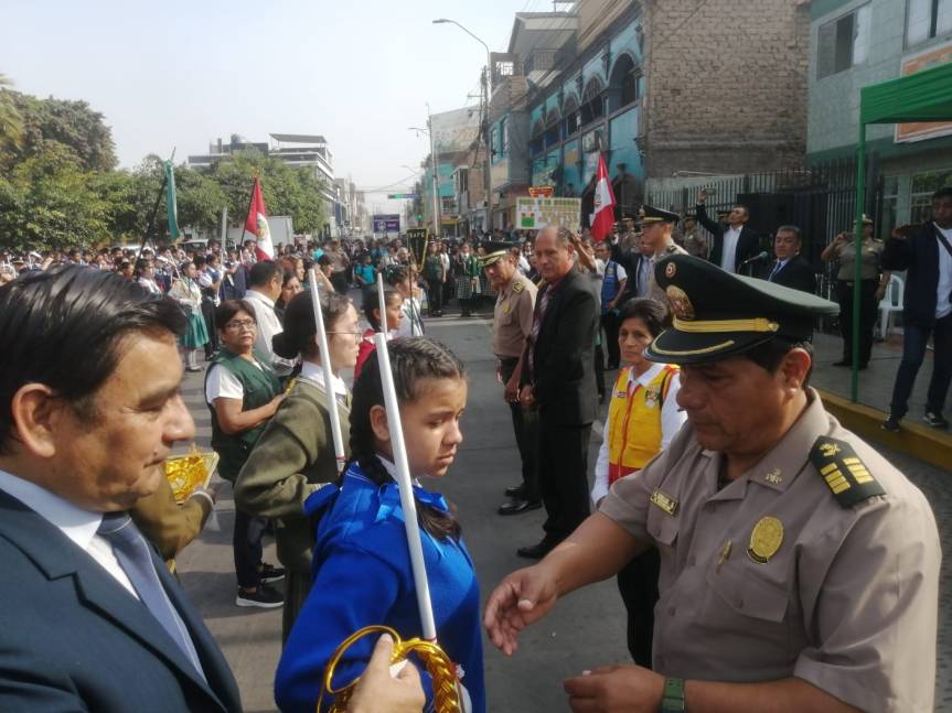 Diversas I.E entre ellas de Pampa Libre y Chancayllo participaron en la juramentación de policías escolares en la plaza de armas de&nbsp;Chancay